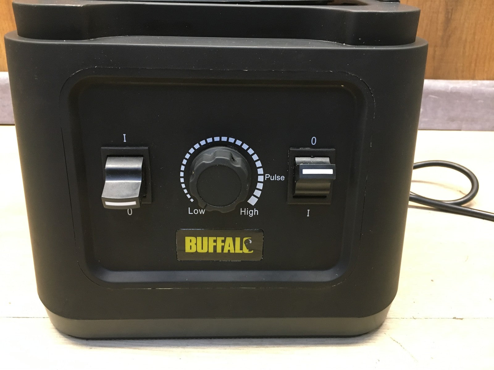 Buffalo DR825 Stabmixer mit Schallschutzgehäuse 2,5 L, I37817