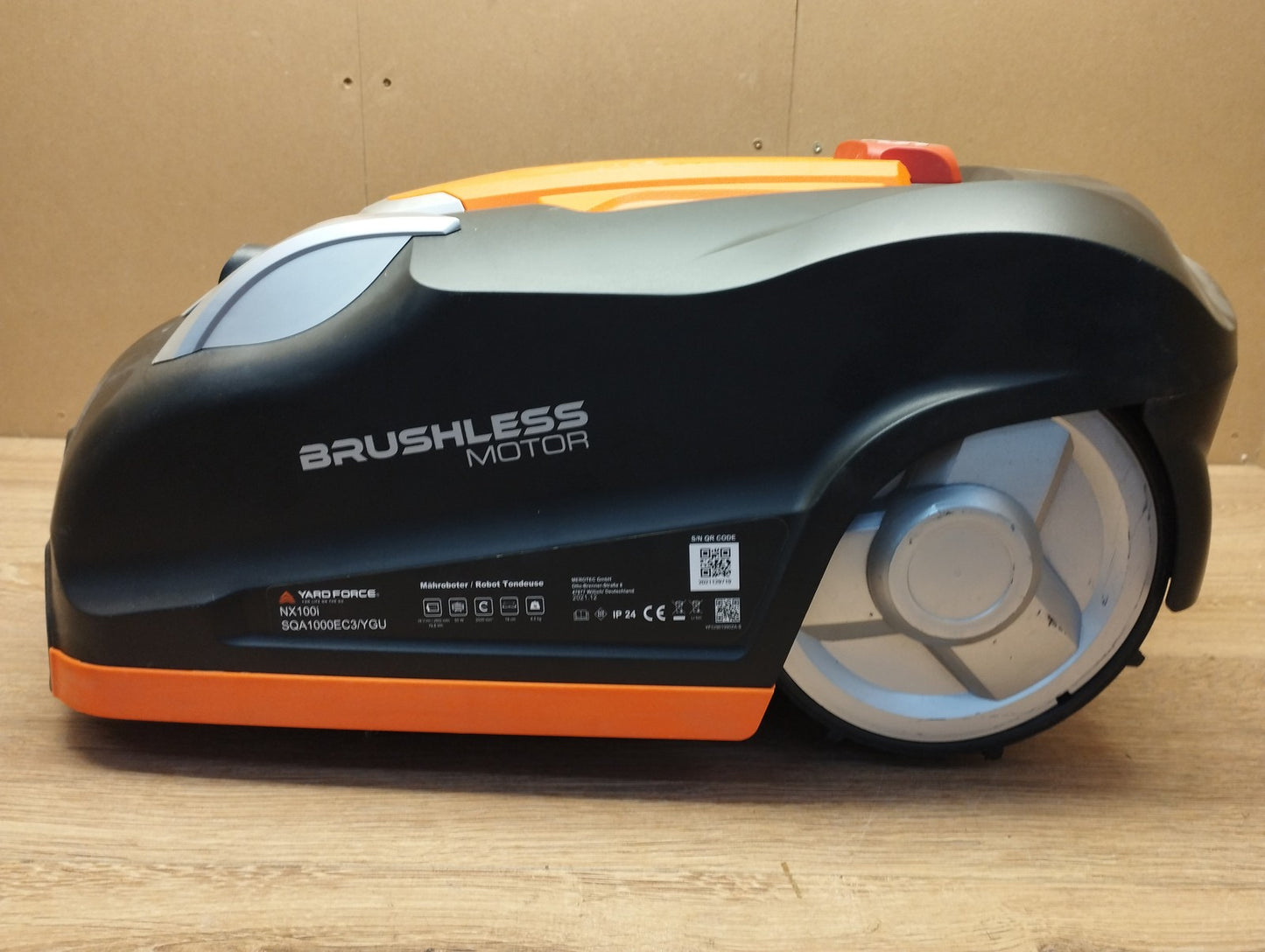 YARD FORCE Mähroboter NX100i bis zu 1000 qm, I40009