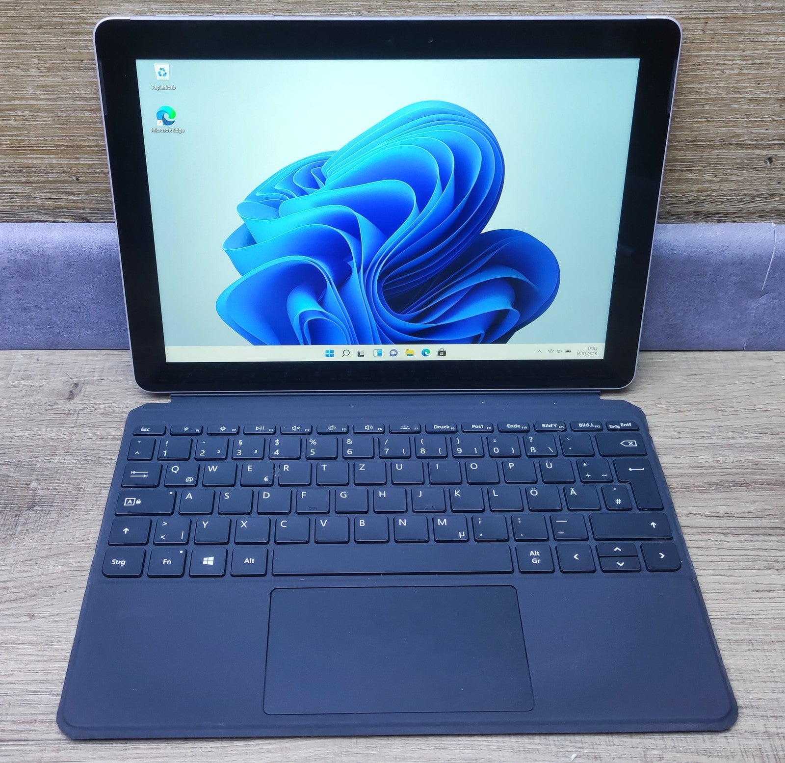 Microsoft Surface Go Tablet 10" 1800x1200 Touch Pentium 4415Y 8GB 128GB SSD LTE