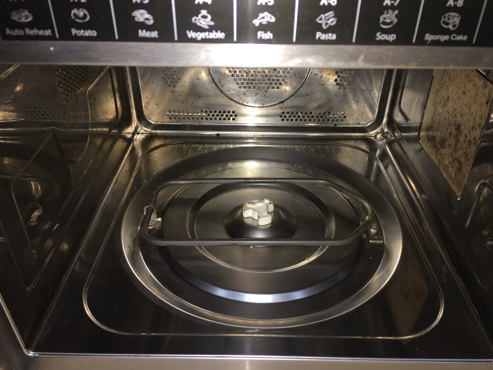 SHARP R843INW Mikrowelle 25 L, 900 W, I38994
