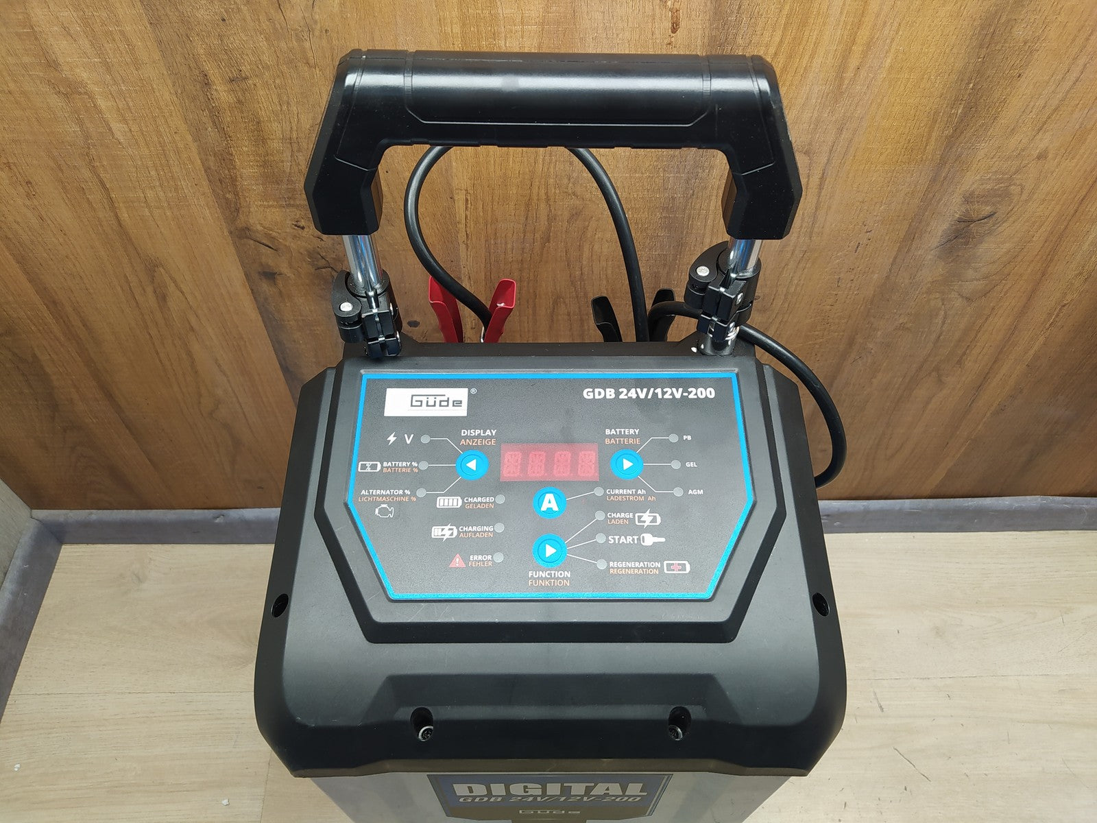 Güde 85128 Batterielader Digital GDB 24V/12V-200, I37465