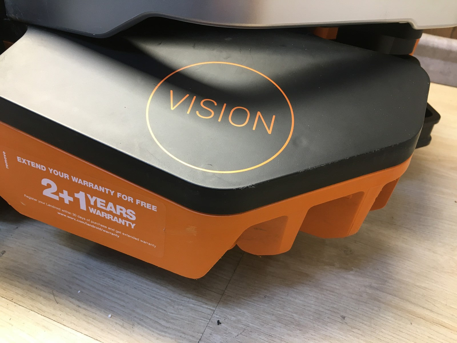 WORX Landroid Vision M600 Mähroboter ohne Begrenzungskabel WR206E.1 I38405