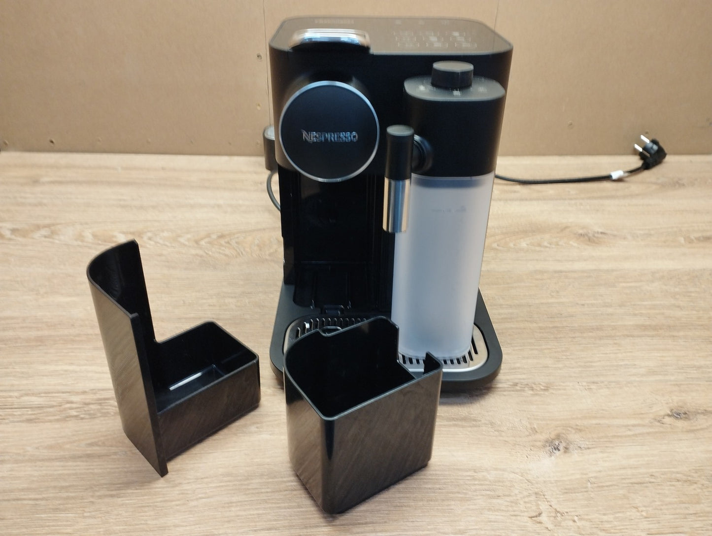 DeLonghi Gran Latissima EN640.B Kaffeemaschine mit Milchsystem, I39479