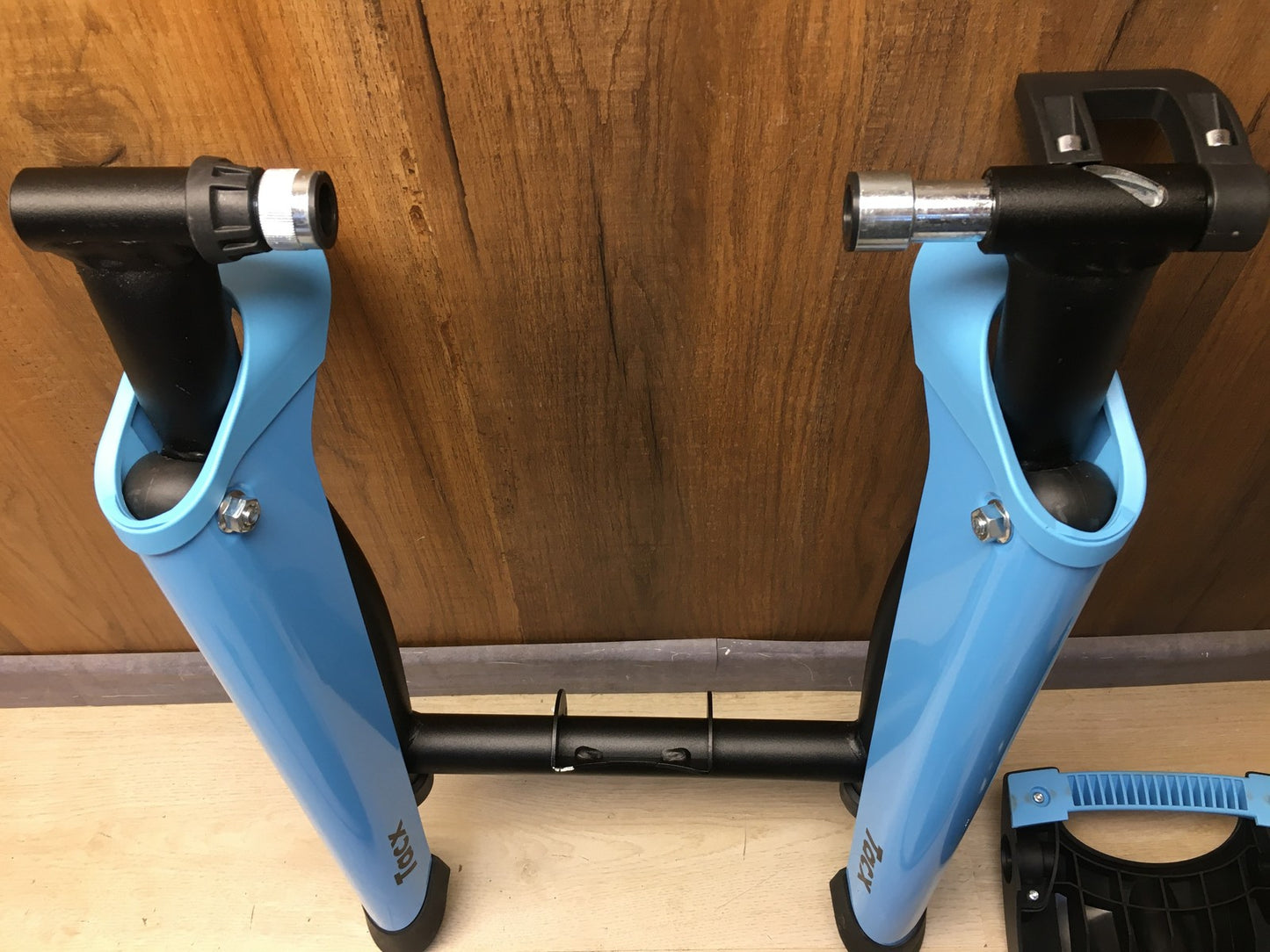 Tacx Boost Indoor-Trainer mit starker Magnetbremse, I36714