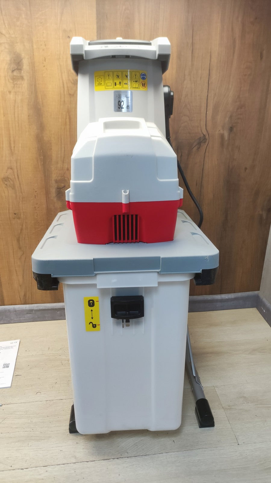 IKRA Elektro-Gartenhäcksler ILH 3000 A, 3.000 Watt, Aststärke bis 44mm, I38244