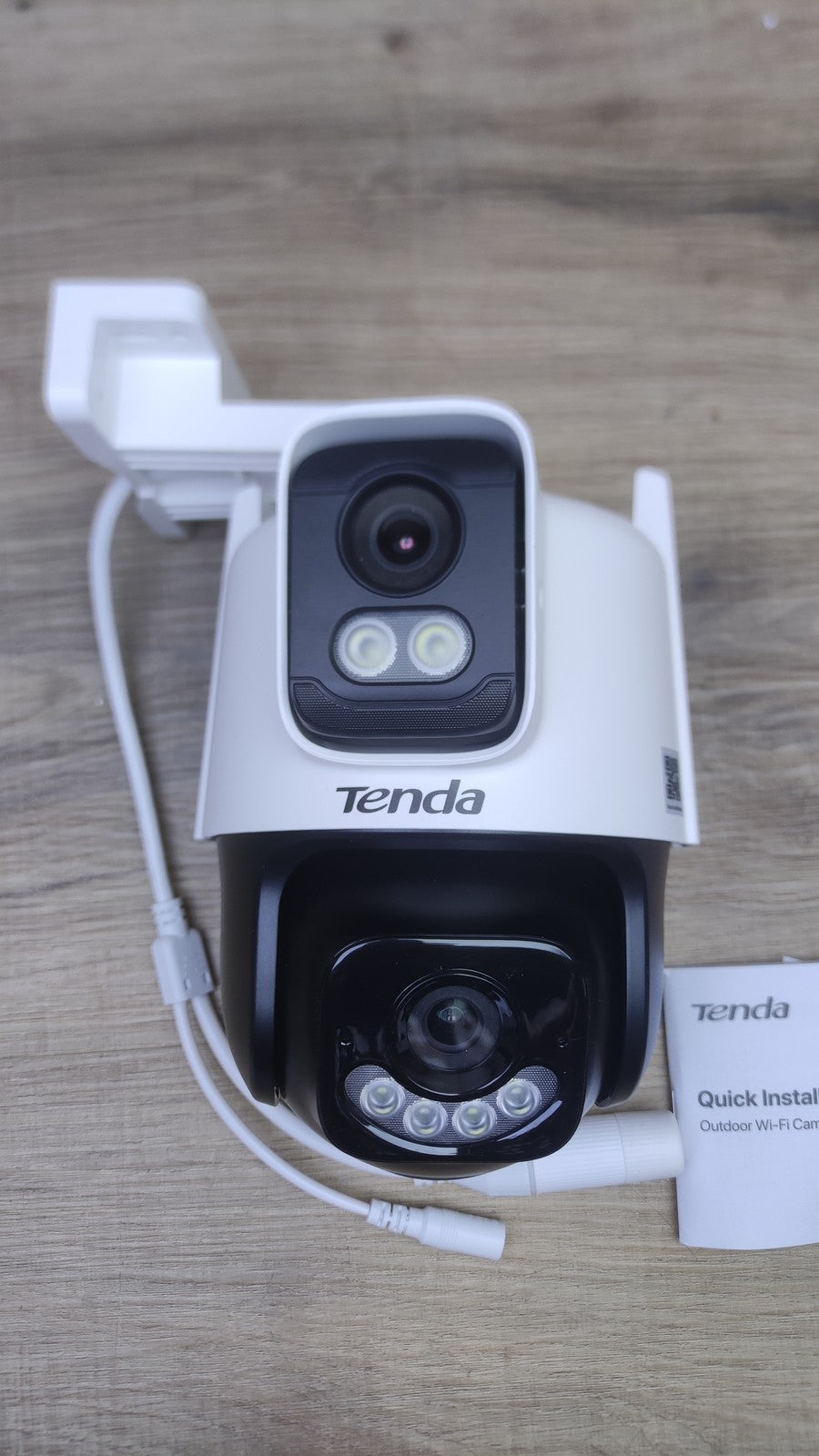 Tenda CH9-WCA Überwachungskamera Außen mit Dual-Objektiv, 2K+2K WLAN, I38556