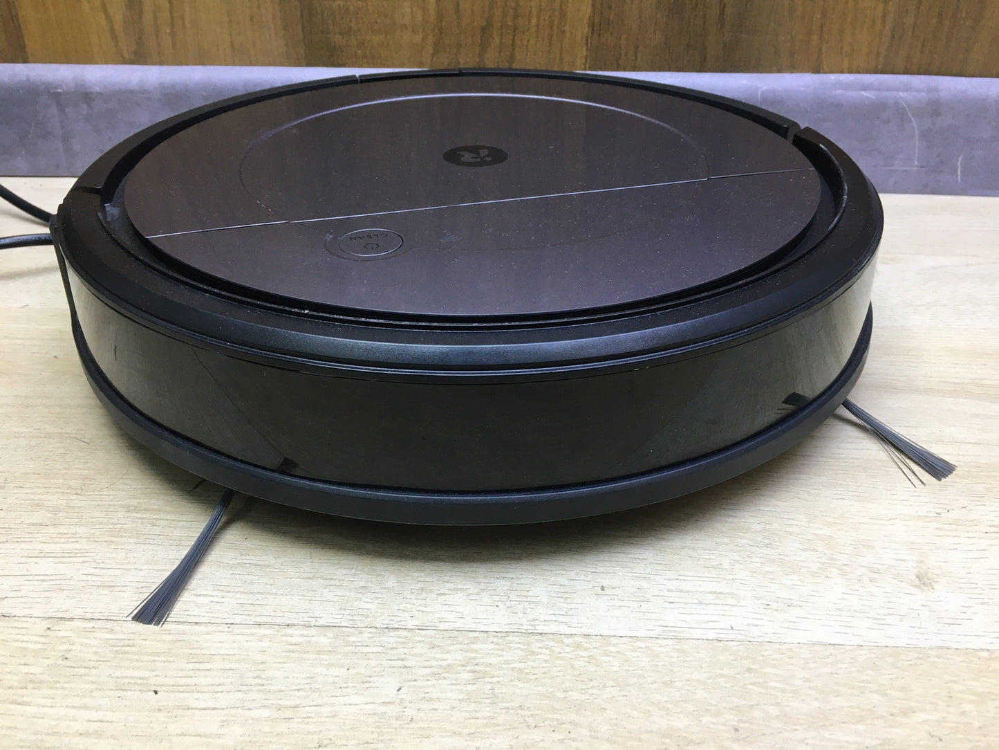 iRobot Roomba Combo Saugroboter mit Wischfunktion RVF-Y1, I31131