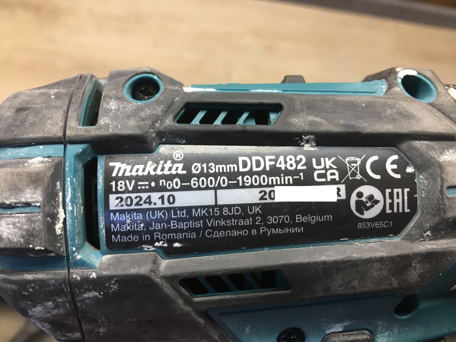 Makita DDF482 Akku-Bohrschrauber ohne Akkus, mit Ladegerät, I38204