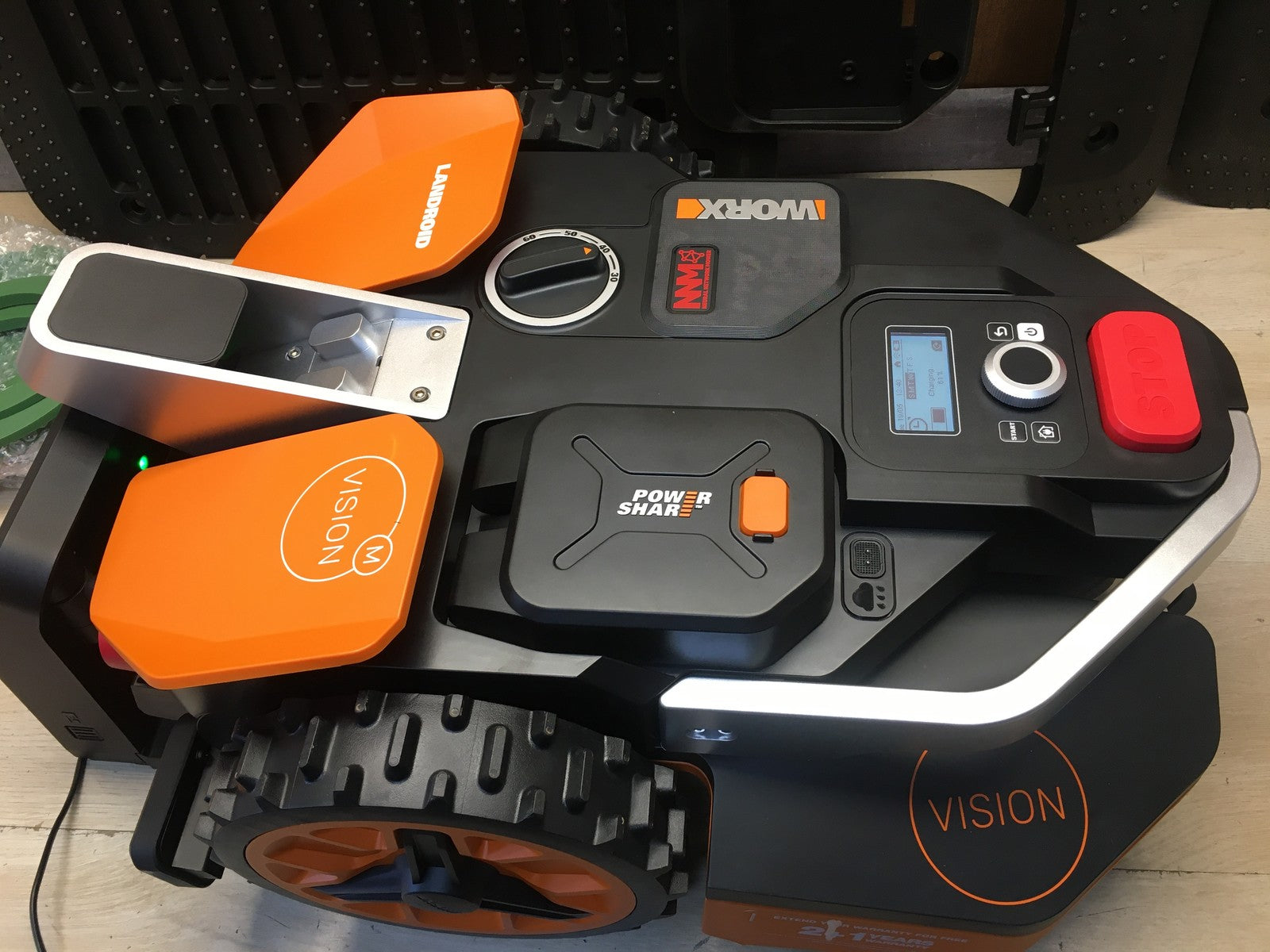 WORX Landroid Vision M550 Mähroboter ohne Begrenzungskabel WR205E, I38303