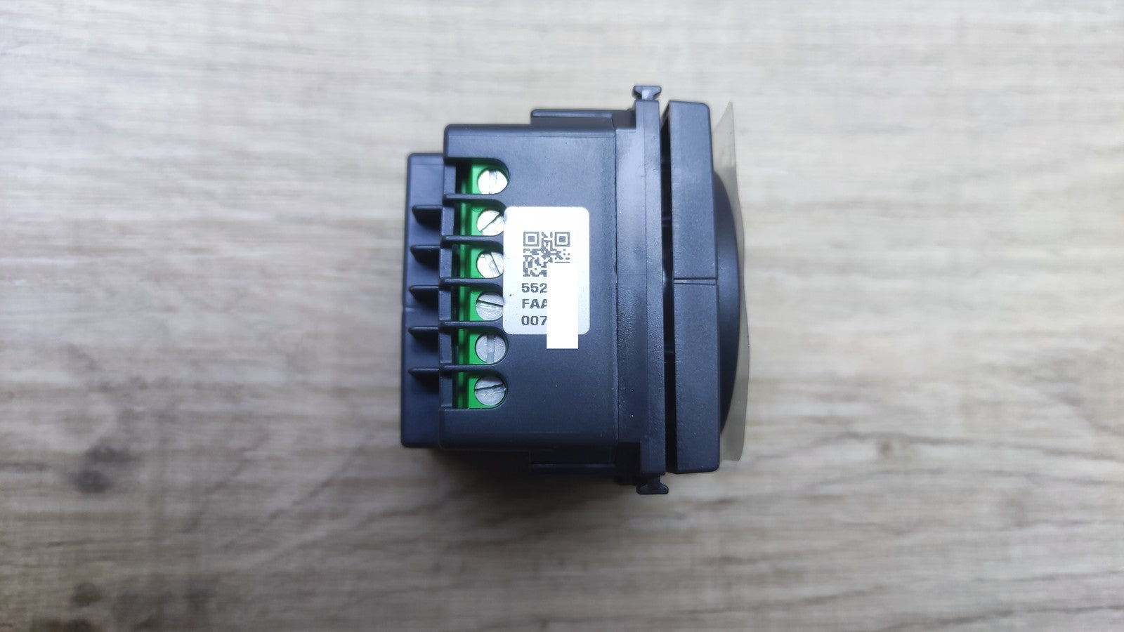 Vimar 02974 IoT Thermostat mit Rollen, I37128