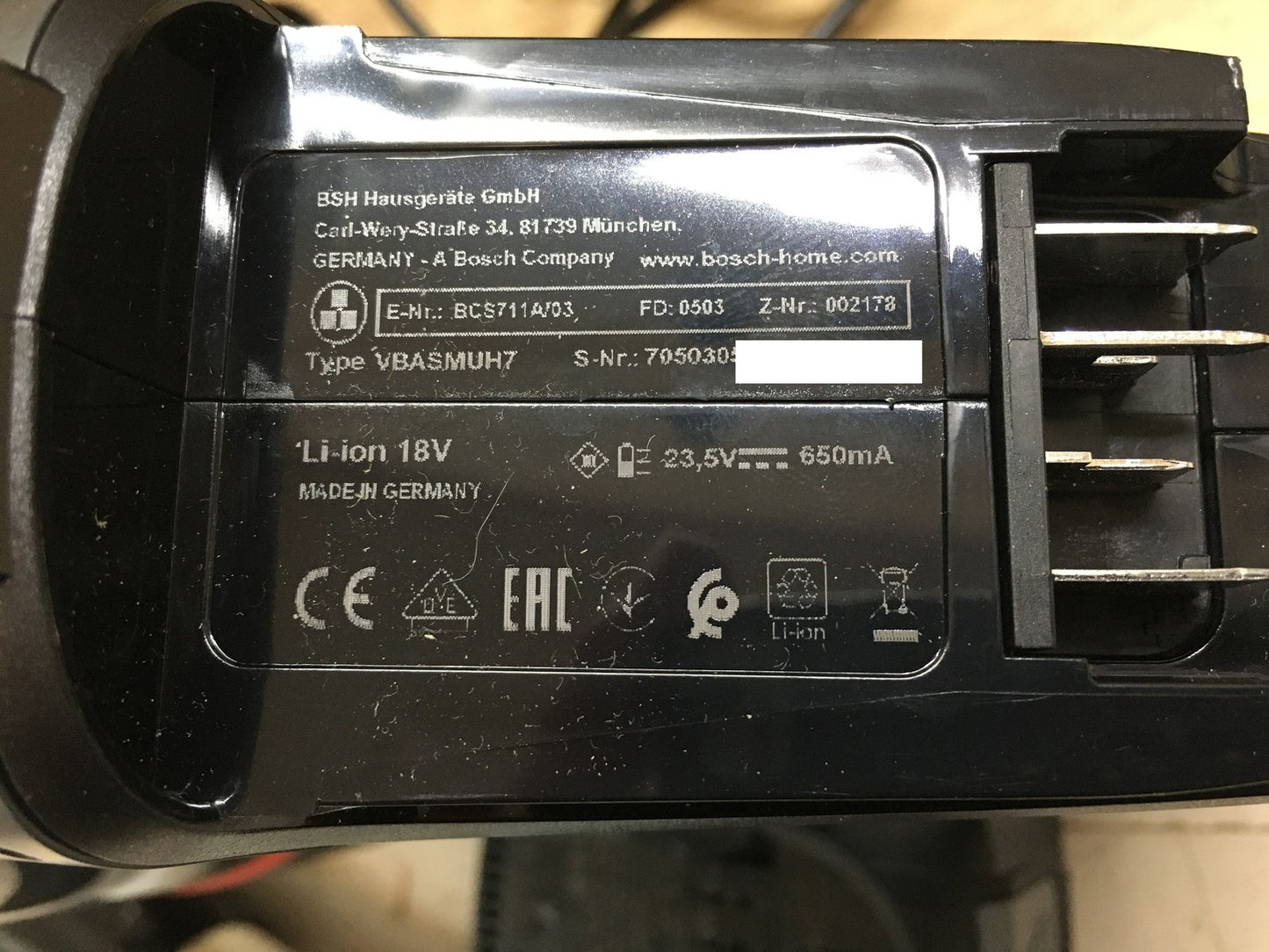 Bosch Unlimited 7 BCS711A Akku-Handstaubsauger, I39670
