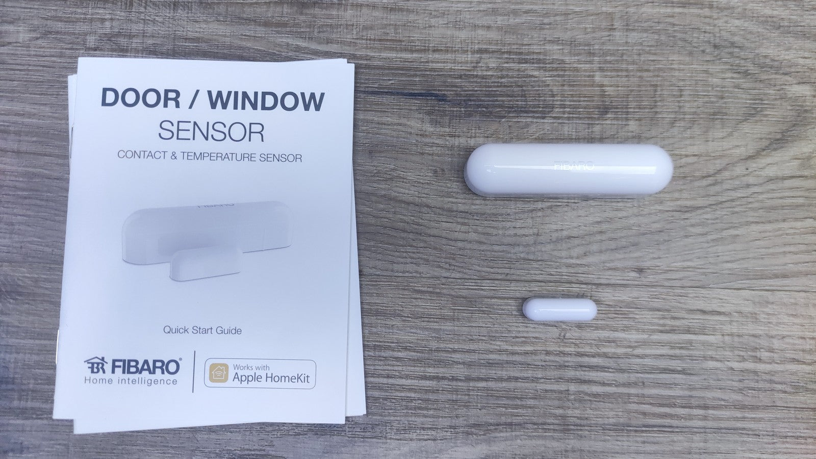 FIBARO Türkontaktsensor mit Temperatursensor FGBHDW-002, I37990