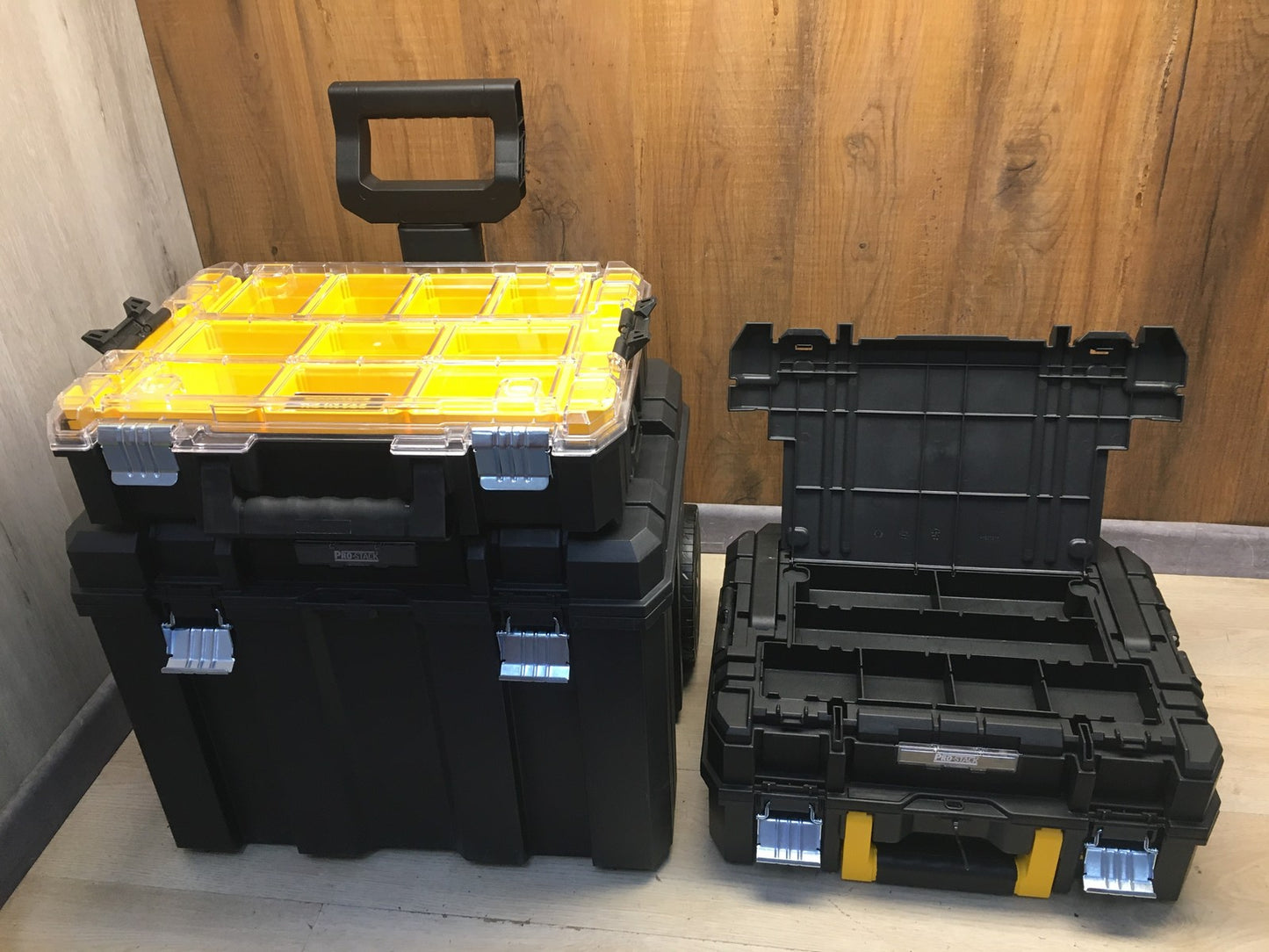 Stanley Fatmax Trolley FMST1-80103 Werkzeugkiste, Werkzeugkoffer, I40005