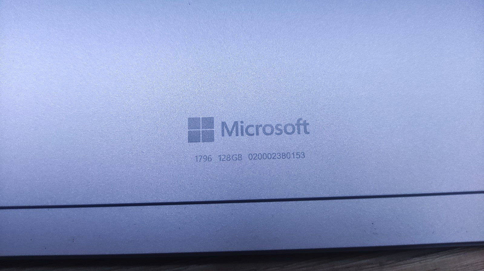Microsoft Surface Pro 5 Tablet 12.3" Touch 2736x1824 m3-7Y30 4GB 128GB GLASBRUCH