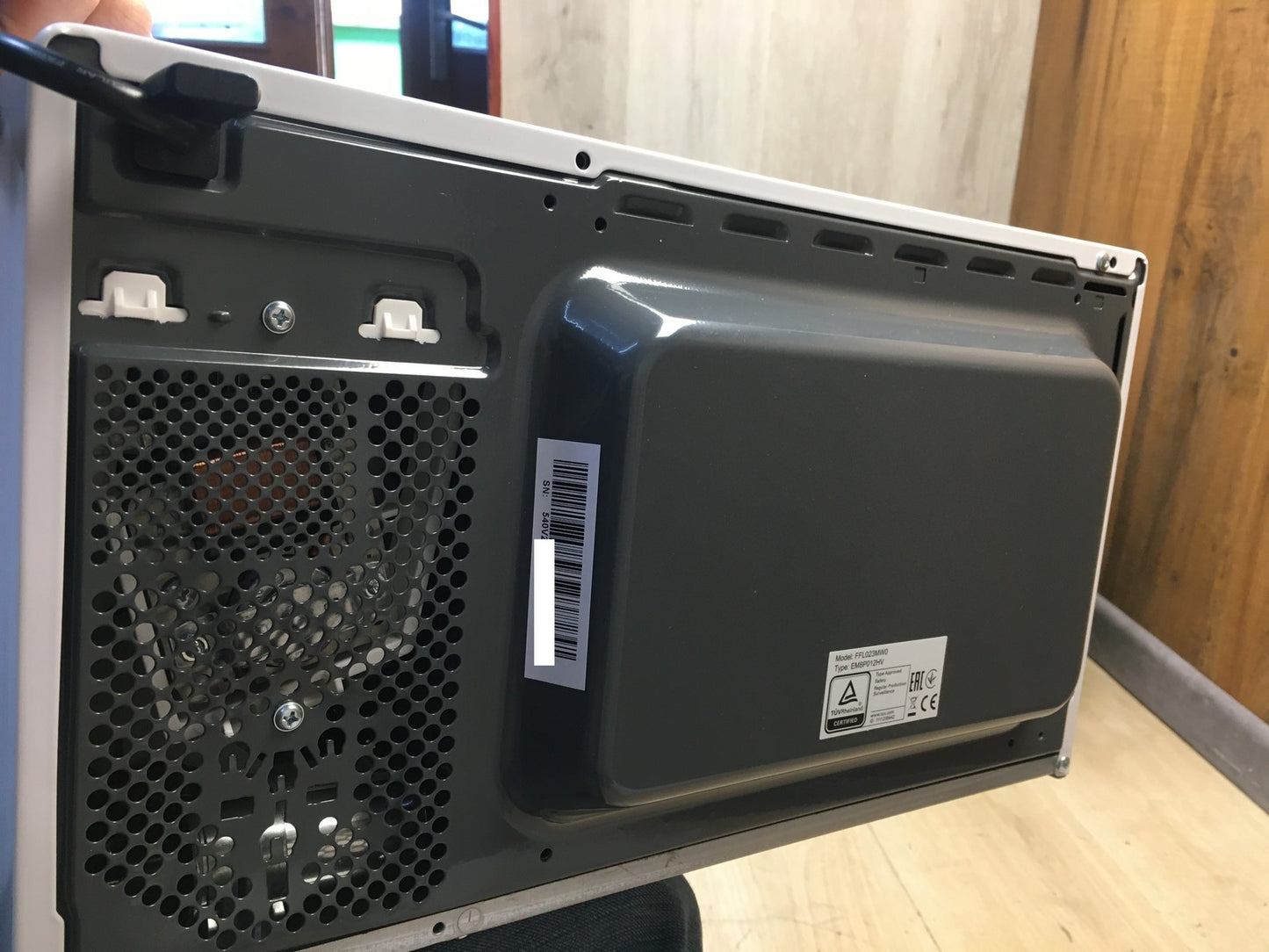Bosch FFL023MW0 Mikrowelle, 800 W, Drehteller 27 cm, I37770