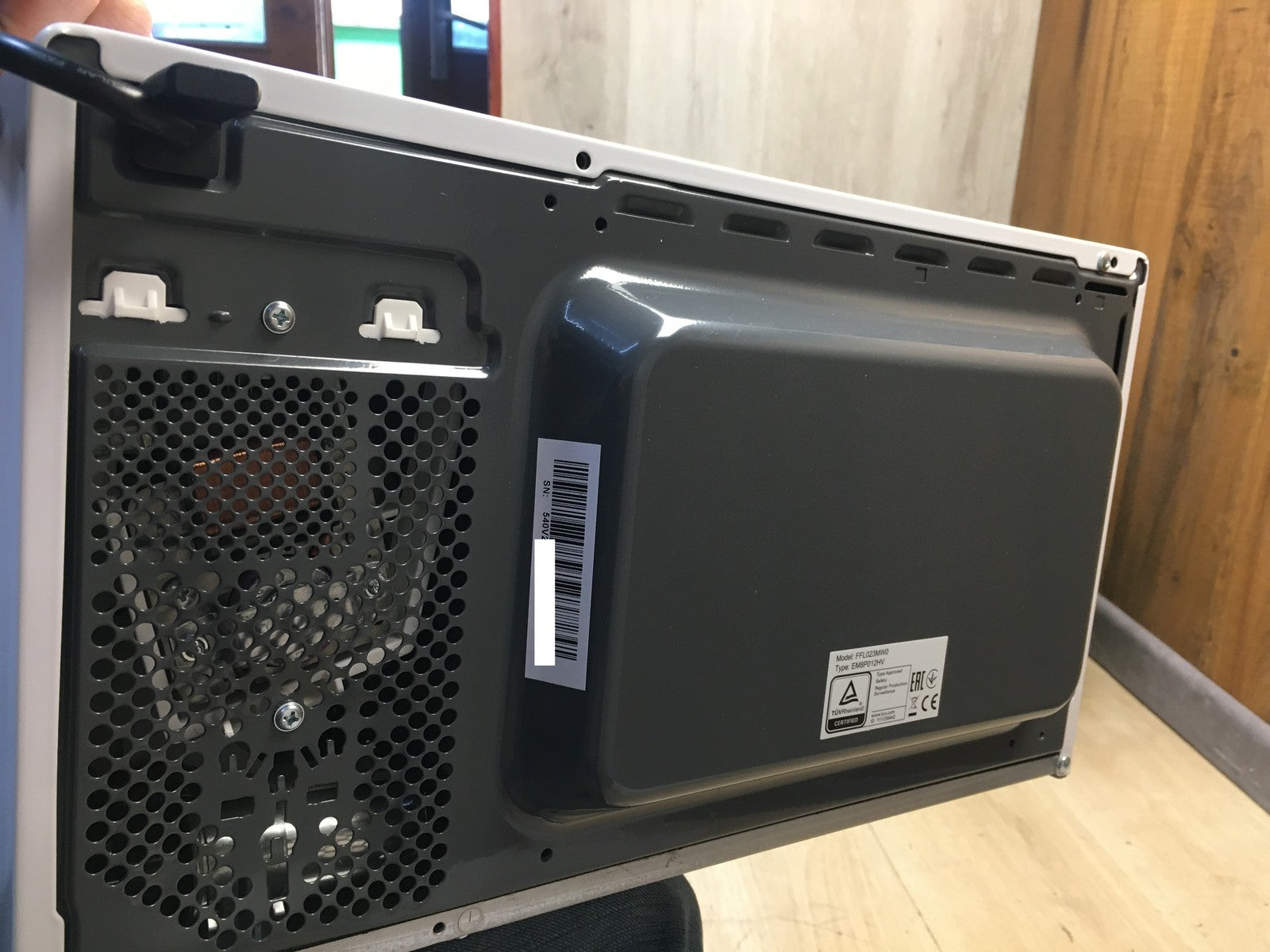 Bosch FFL023MW0 Mikrowelle, 800 W, Drehteller 27 cm, I37770
