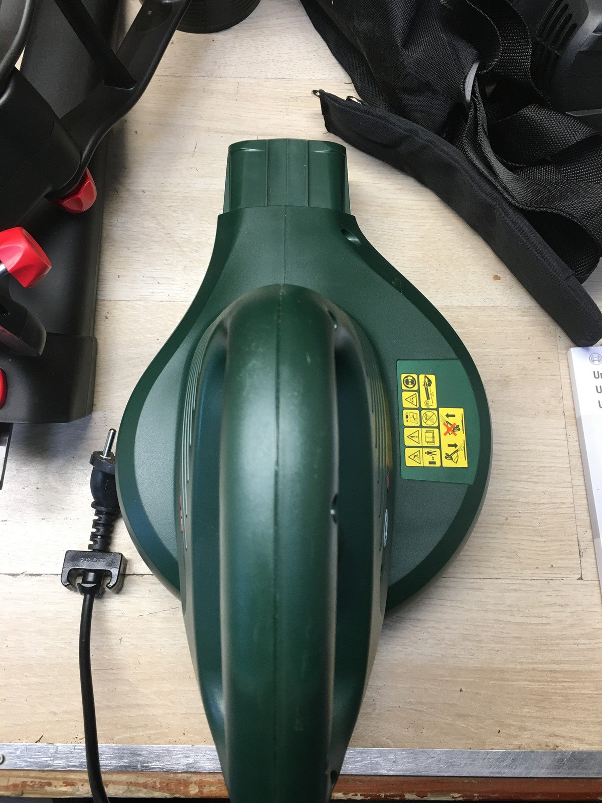Bosch Laubsauger/Laubbläser UniversalGardenTidy 2300, 2300 W, I36799