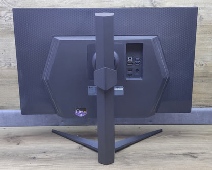 LG UltraGear 27GR93U-B 4K Monitor 27" UHD 3840x2160 HDR NVIDIA G-Sync 144Hz 1ms