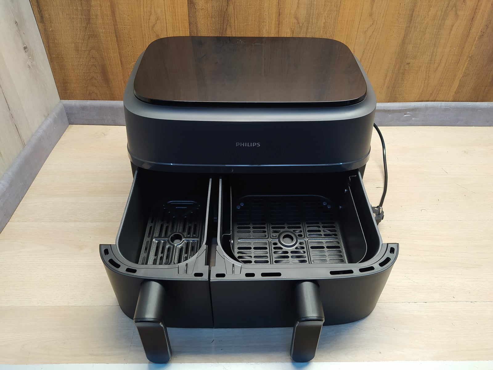 Philips Heißluftfritteuse NA350/00, 9L, 2 Körbe, I36432