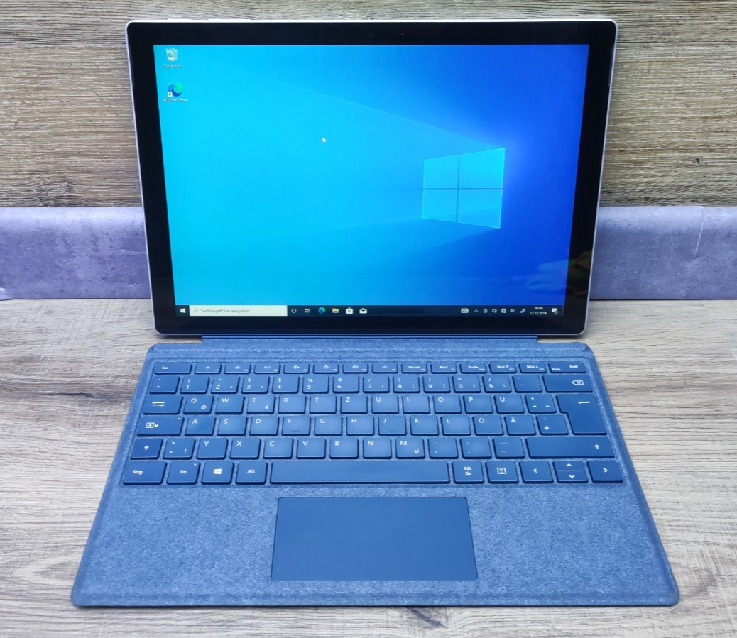 Microsoft Surface Pro 5 Windows Tablet 2736x1824 i5-7300U 8GB 256GB LTE M1807