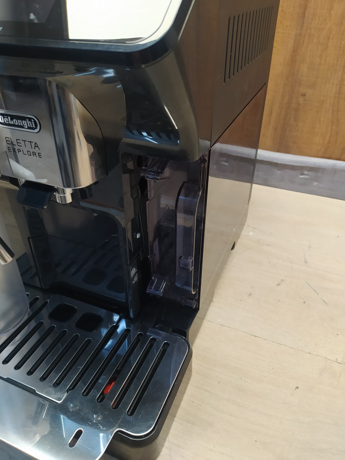 De’Longhi ECAM452.67 Eletta Explore Perfetto Kaffeevollautomat I36929