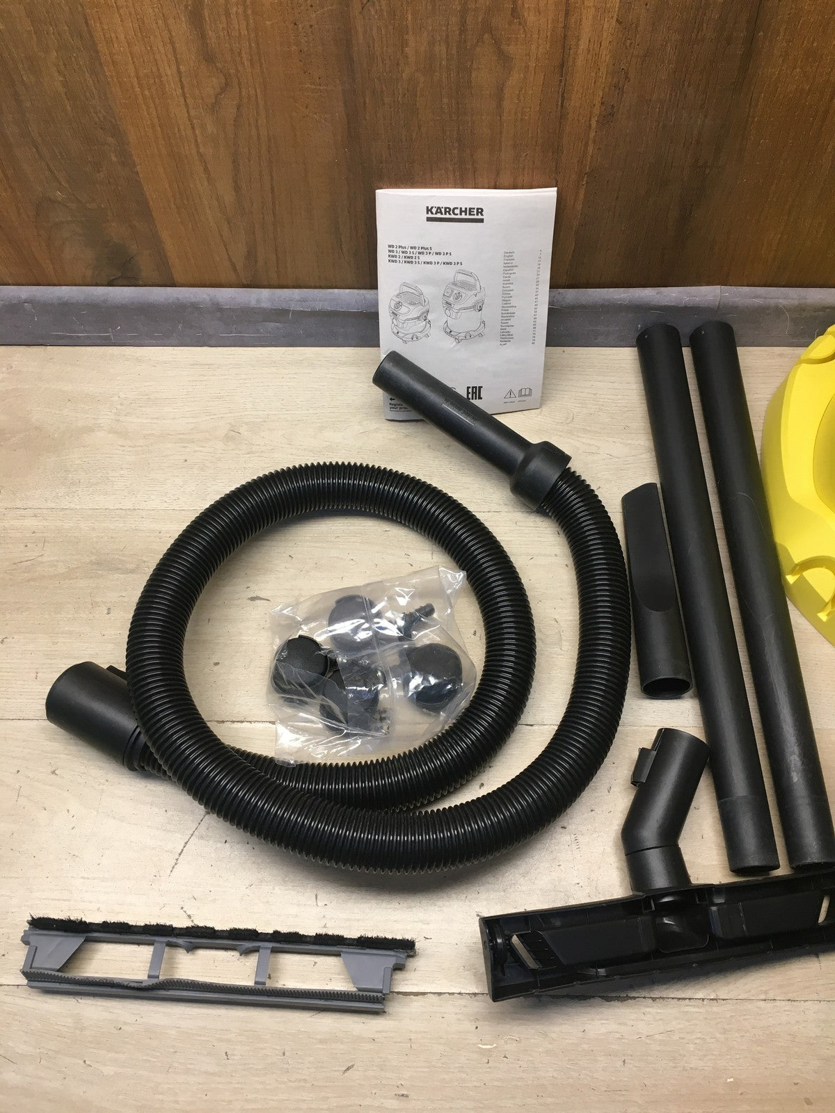 Kärcher Nass-/Trockensauger WD 2 Plus (1.628-009.0), 1000 W, I40770