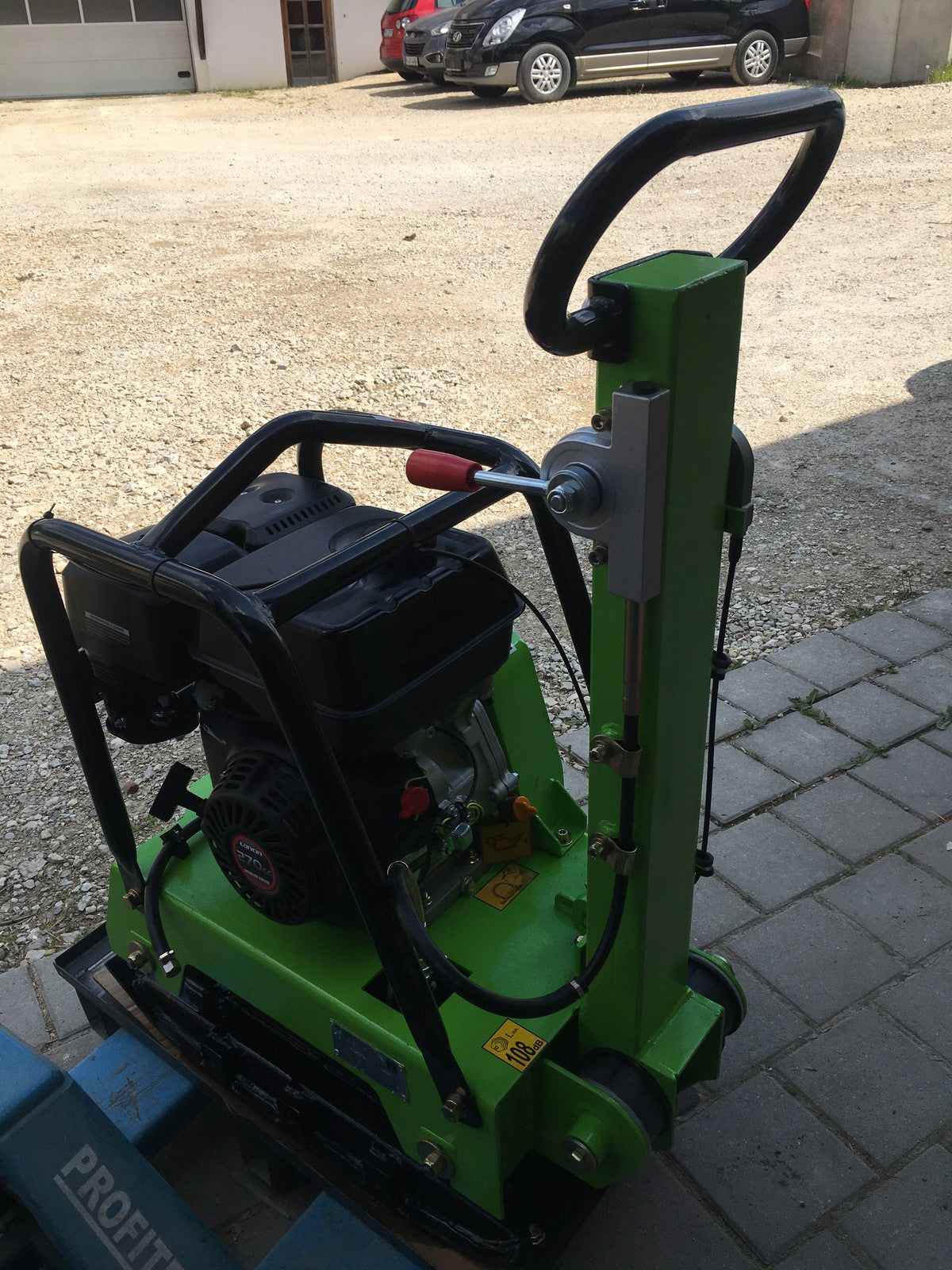 Zipper ZI-RPE160C Rüttelplatte, 640x480x670, I38153