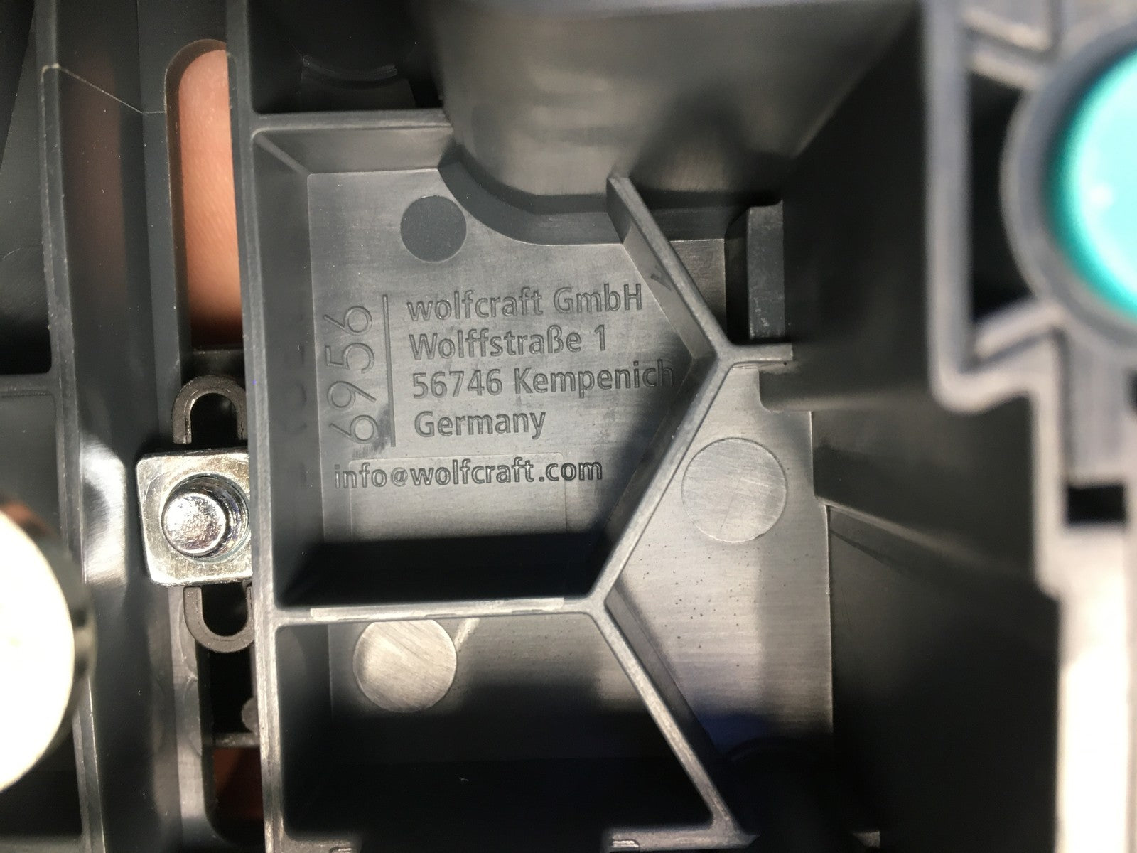 wolfcraft Schmiege und Gehrungsschneidlade PRO 6956000, I37884
