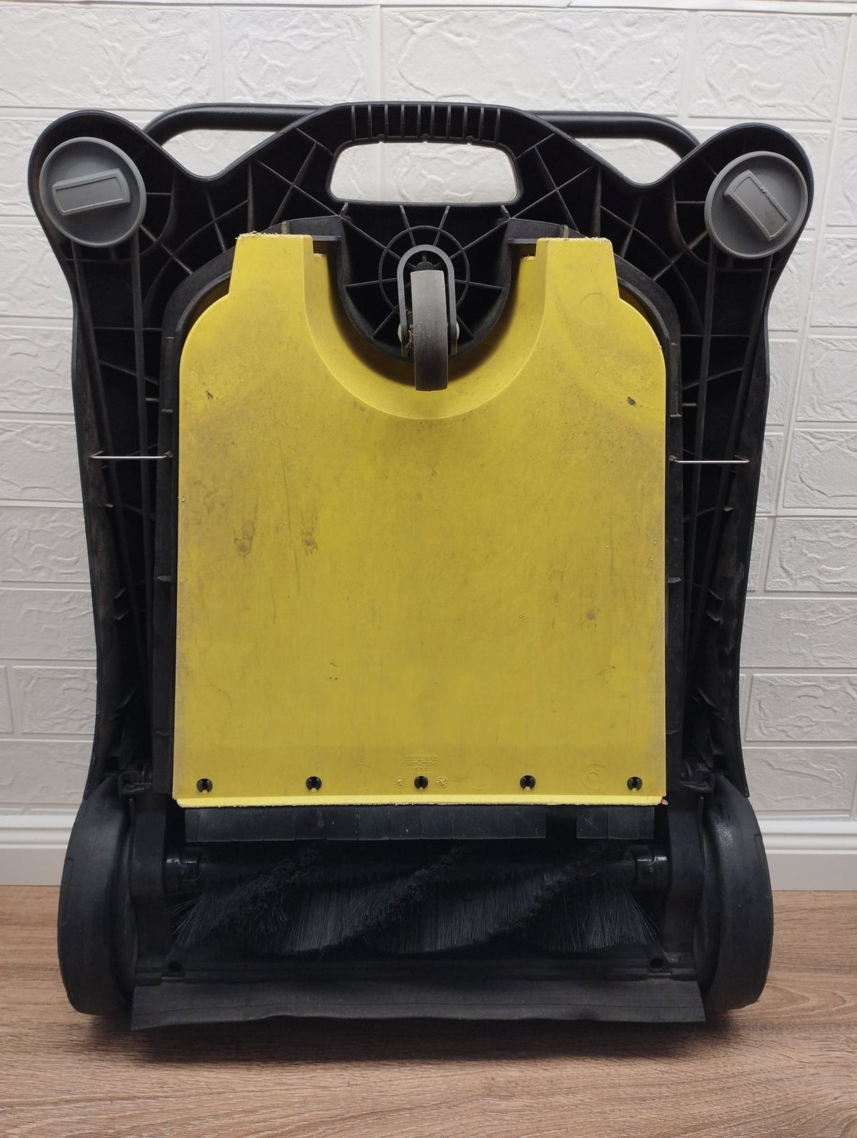 Kärcher Kehrmaschine S 4 Twin Arbeitsbreite 68cm 1.766-360.0