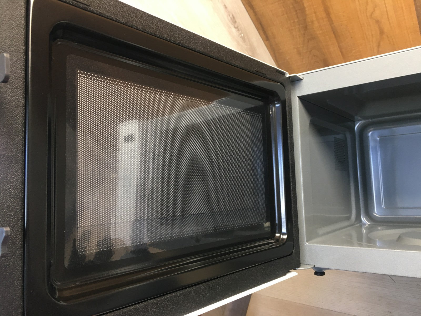 Panasonic NN-ST45KW Mikrowelle, 32 L, Edelstahl, 1000W, I39089