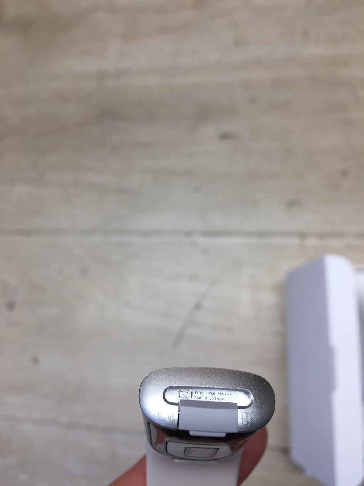 Fitbit Charge 6 Aktivitätstracker G3MP5, Porcelain, I39220