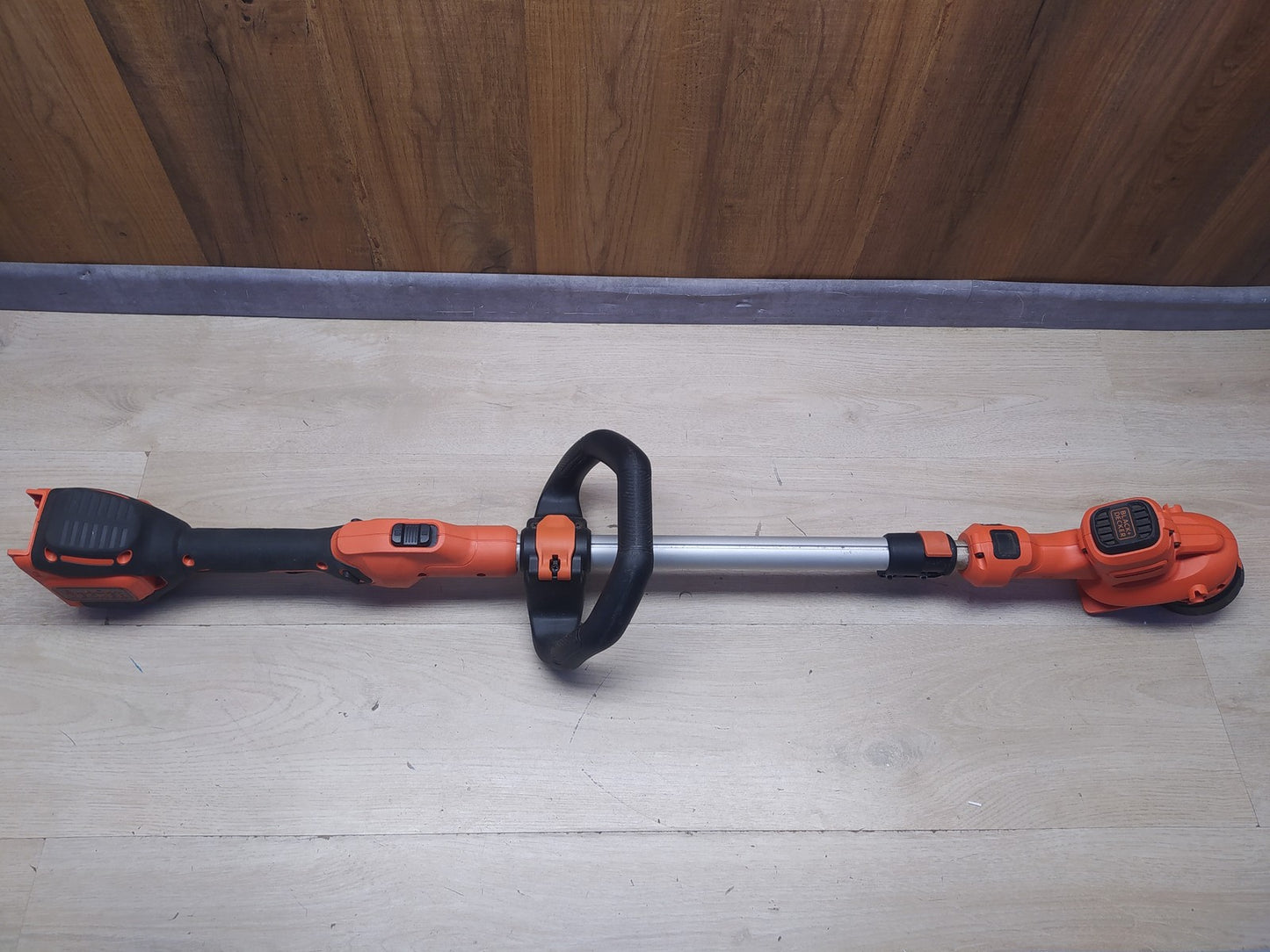 Black+Decker Akku-Rasentrimmer BCSTA536 solo, 36V, Schnittbreite 33 cm, I36686