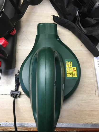 Bosch Laubsauger/Laubbläser UniversalGardenTidy 2300, 2300 W, I36799