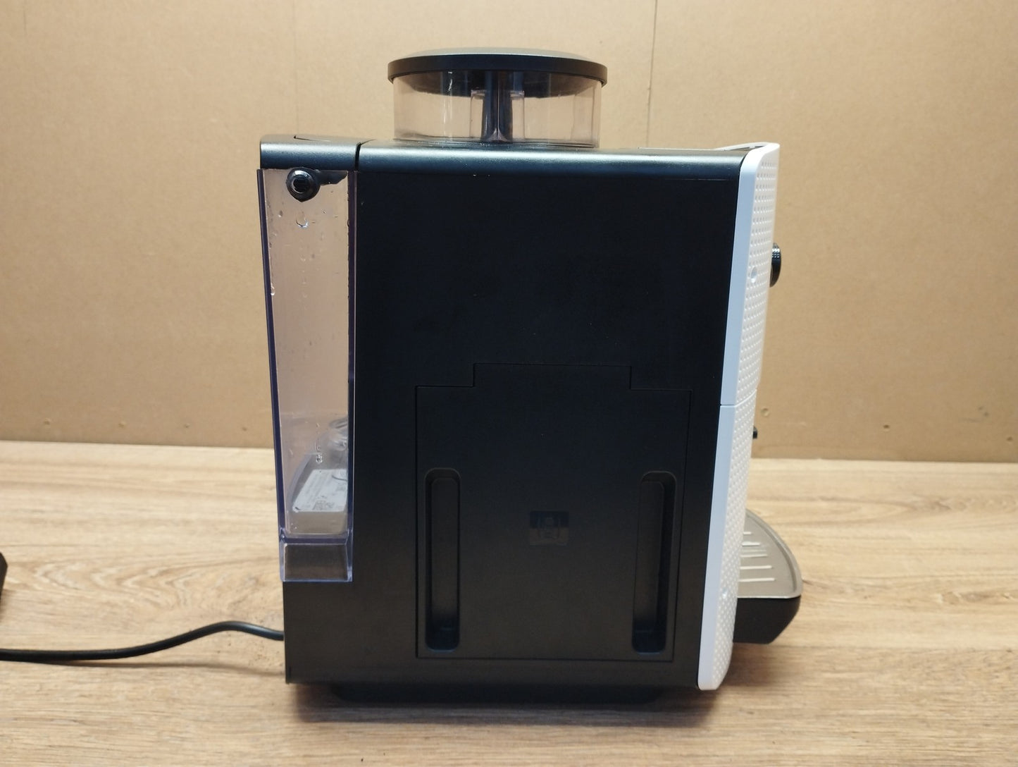 Krups EA810570 Kaffeevollautomat 1450W, weiß, I39861