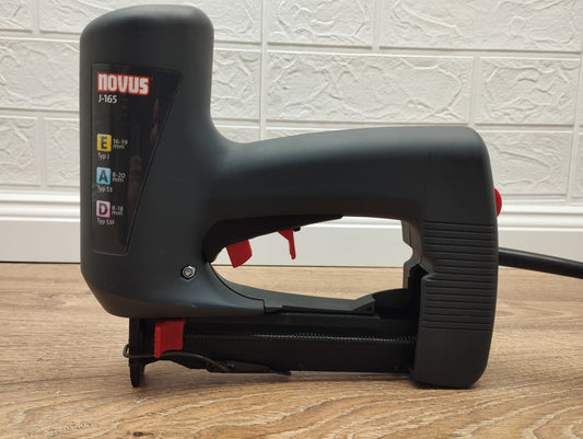 Novus Elektrotacker J-165, rückschlagarmer Universal-Tacker