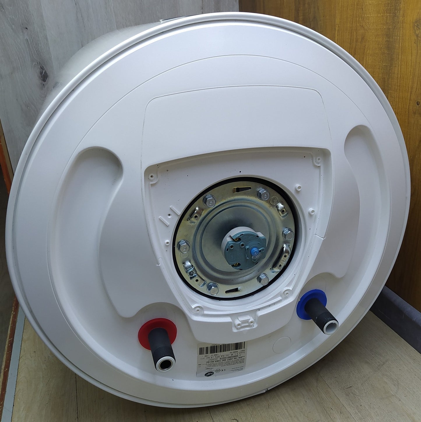 Ariston ARI 100 VERT 560 THER MO EU Warmwasserspeicher 100L, EEK:C, I35186