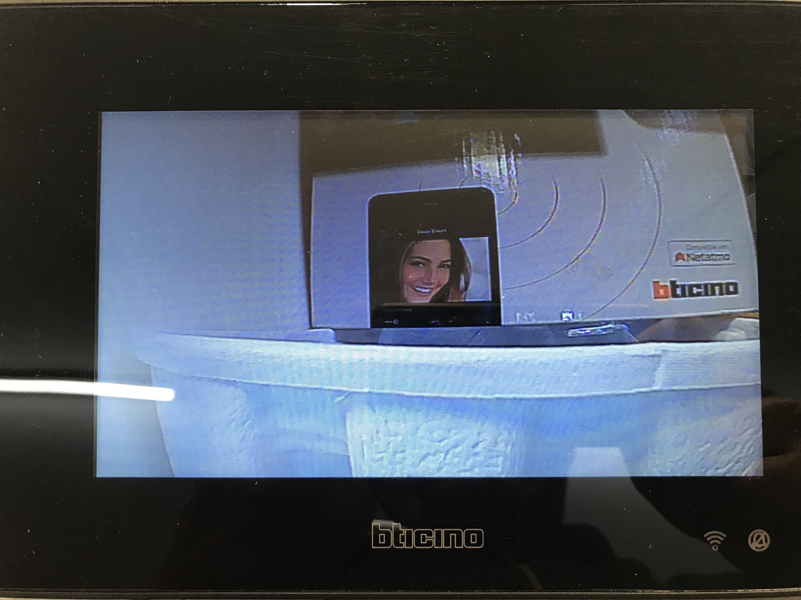 Bticino 318015 Easykit Video-Gegensprechanlage, Touchscreen 7 Zoll, I32191