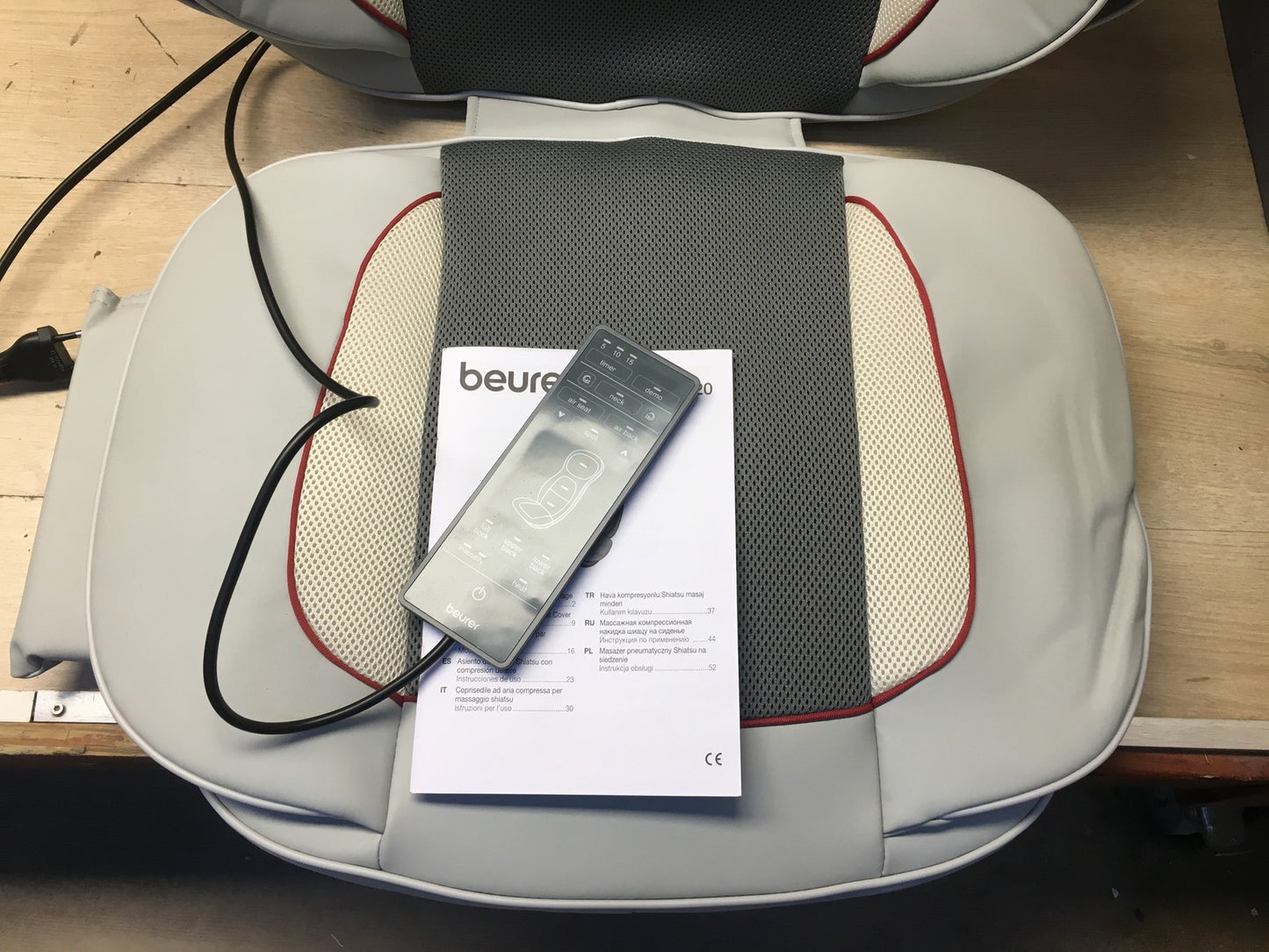 Beurer MG 320 Massagesitzauflage, für Rücken, Nacken, Oberschenkel, I36634
