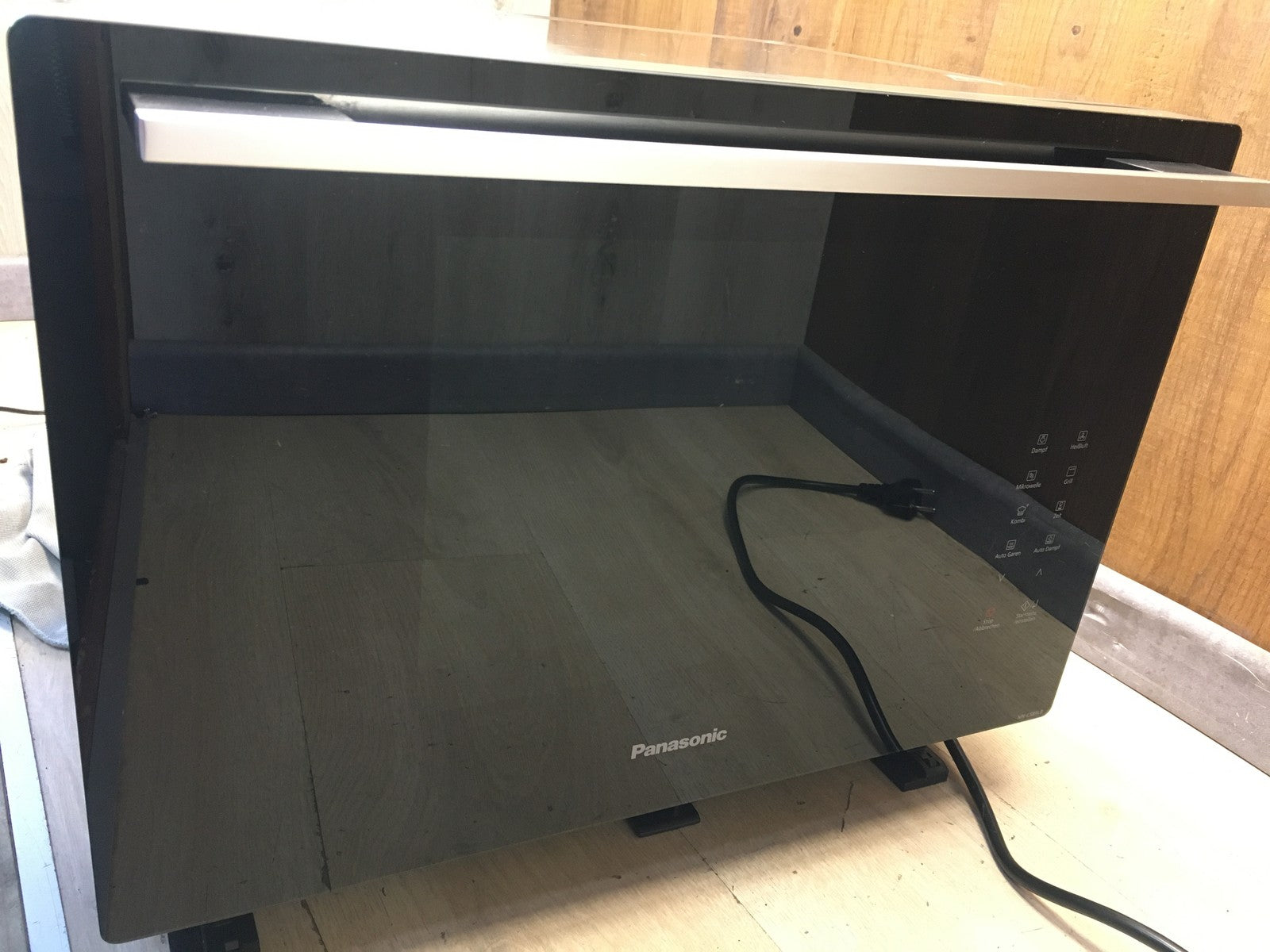Panasonic NN-CS89LB 4-in-1 Kombi-Mikrowelle Dampfofen & Grill 31 L I39365