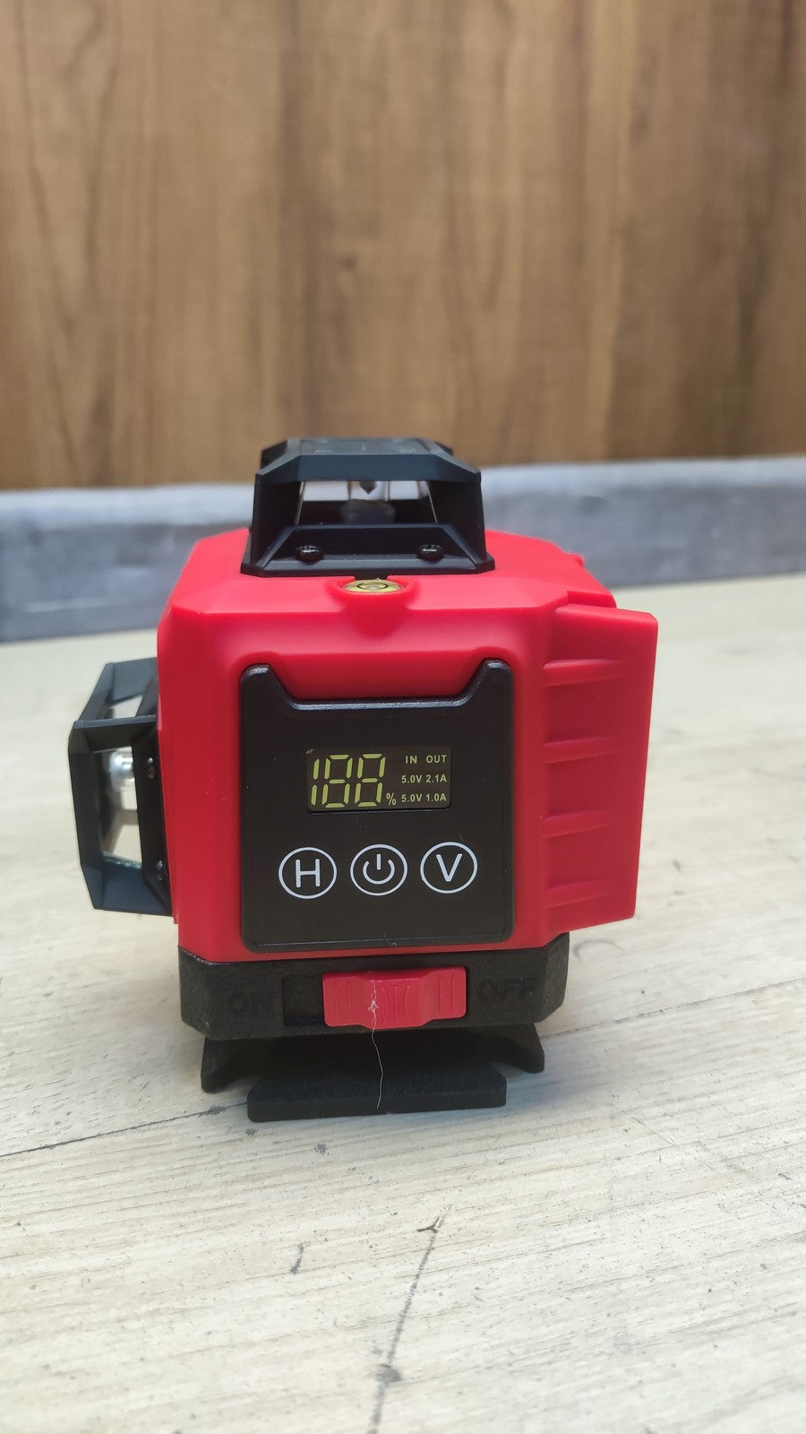 Vahlbeste SPY Kreuzlinienlaser mit Stativ, mit 2x4800mAh Akku, I38035
