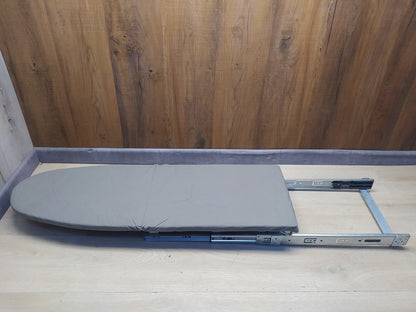 Emuca Bügelbrett für Möbel klappbar, gedämpftes System, 890x300mm, I36863