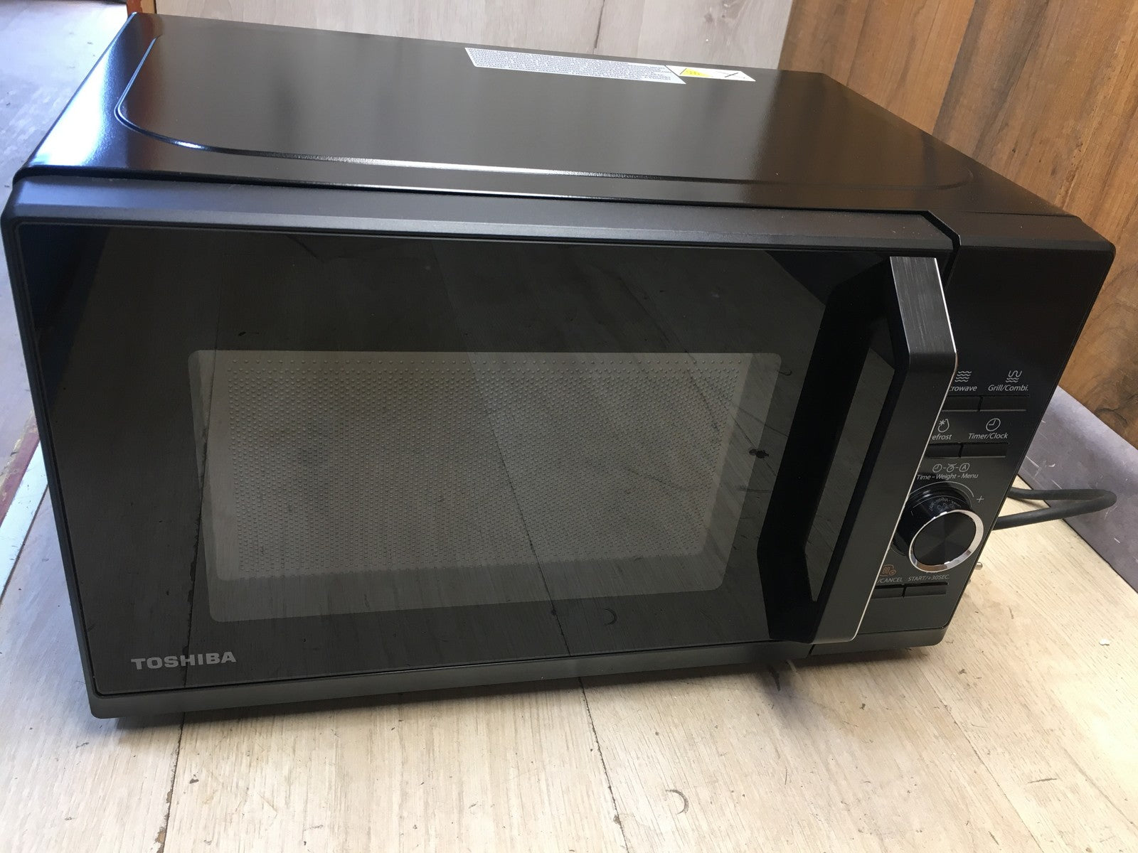 Toshiba MW3-AG20PE(BK) Mikrowelle mit Grill 20L 3-in-1 800W, Grill 1000W, I38989