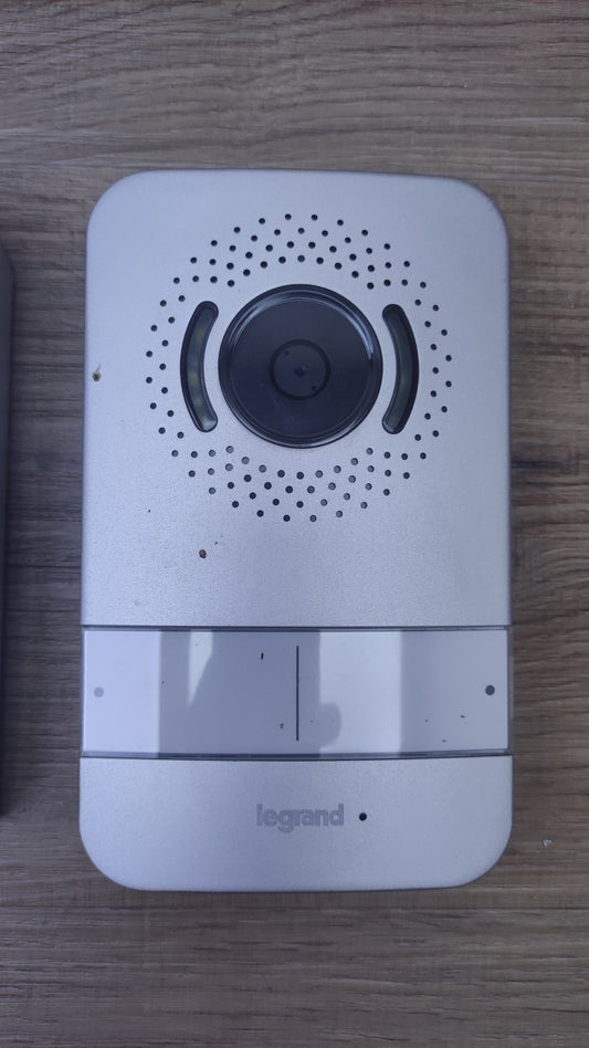 Legrand EASYKIT Essential Video-Türsprechanlage 367915, 7"-Farbmonitor, I38941