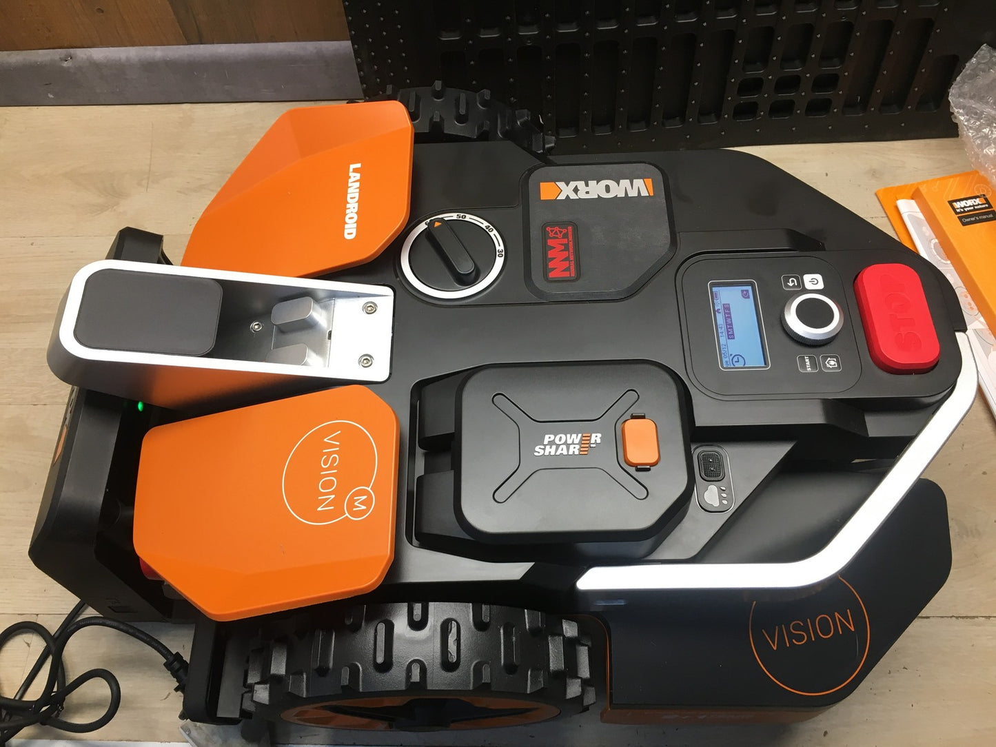 WORX Landroid Vision M550 Mähroboter ohne Begrenzungskabel WR205E, I38187
