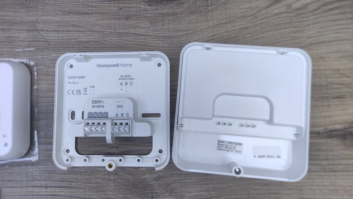 Honeywell T3R 7-Tage Programmierbarer Drahtloser Thermostat, I38536
