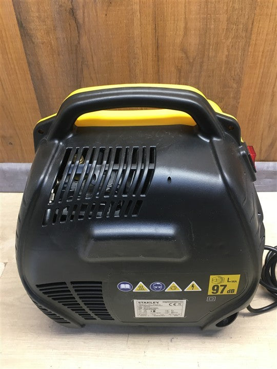 Stanley AirKit Kompressor 1100W 230V inkl. Schlauch und Pistole I40742