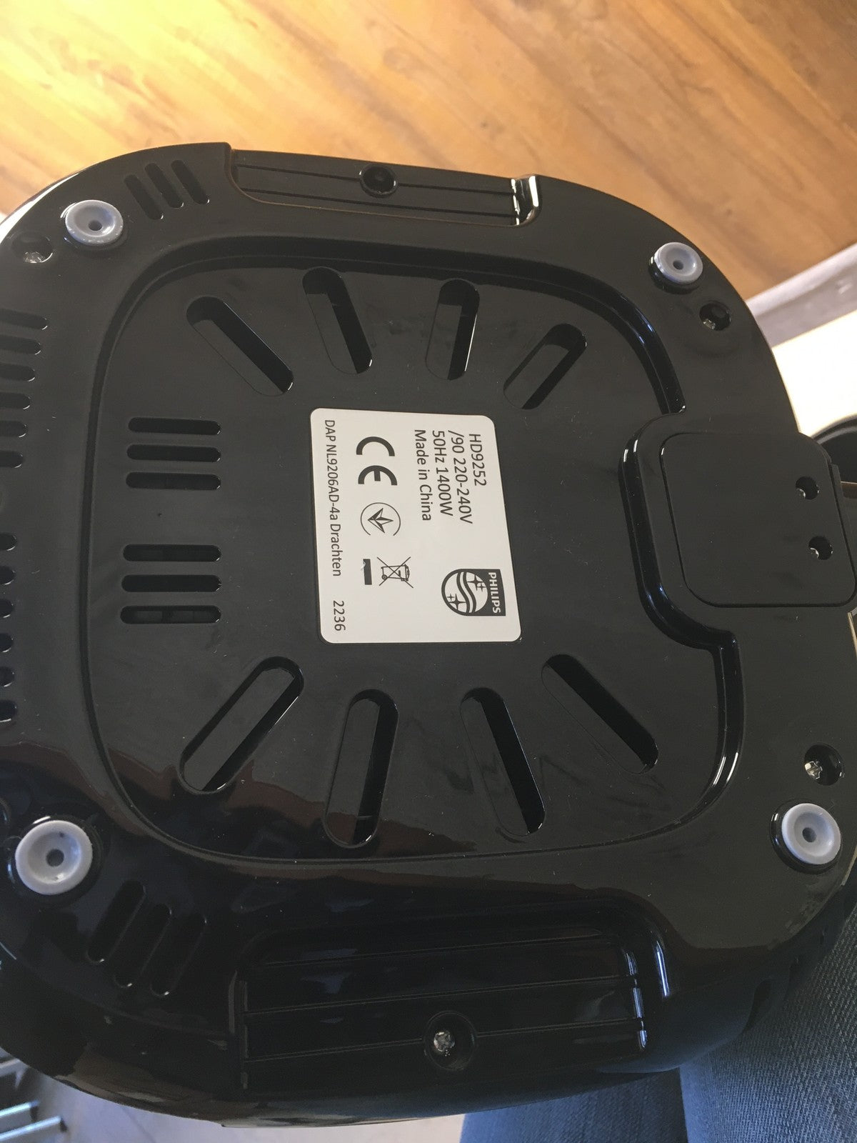 Philips Essential Airfryer Fritteuse ohne Öl (HD9252/90), 4,1 L, I37647
