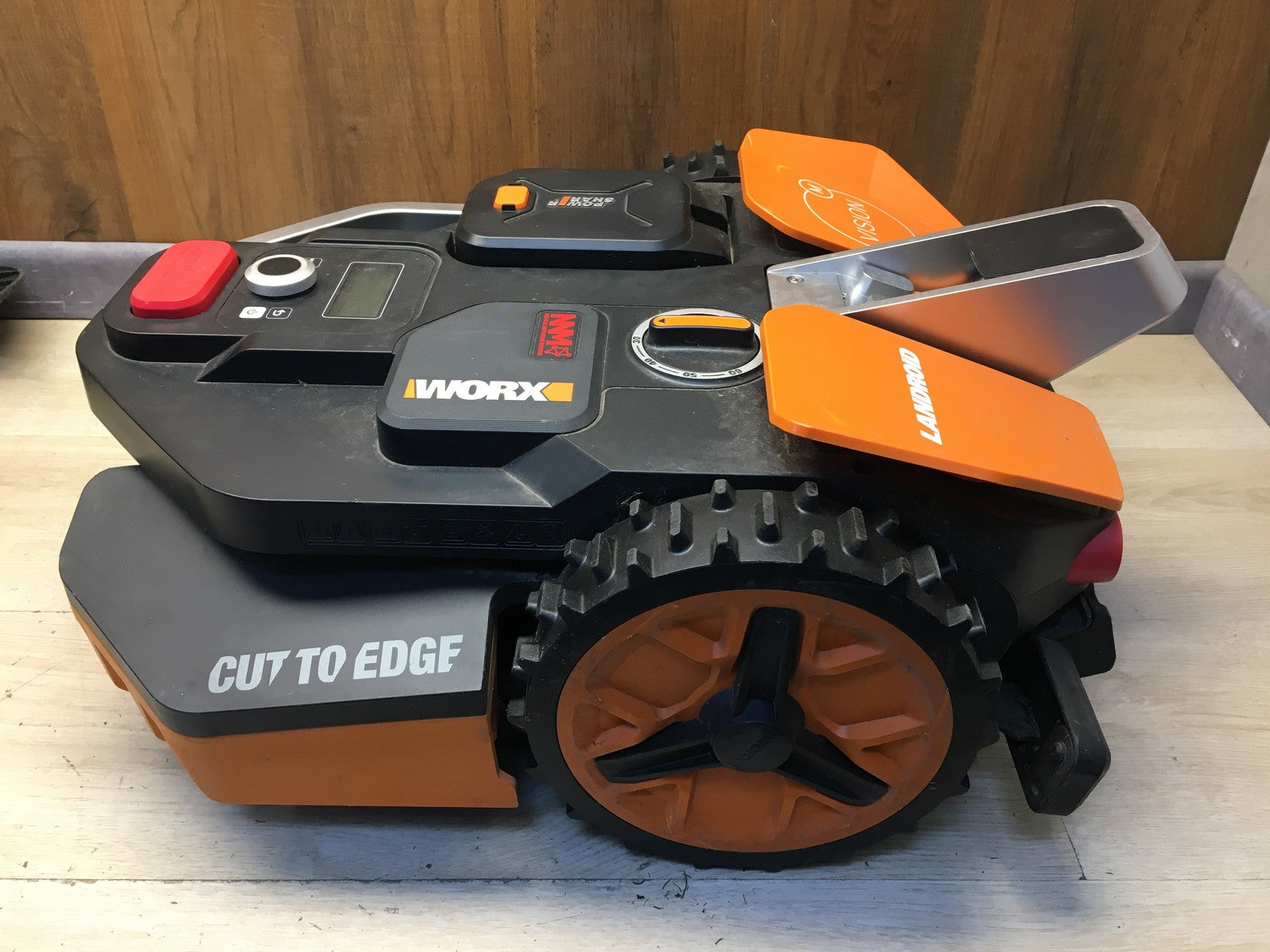 WORX Landroid Vision M600 Mähroboter ohne Begrenzungskabel WR206E.1 I37827