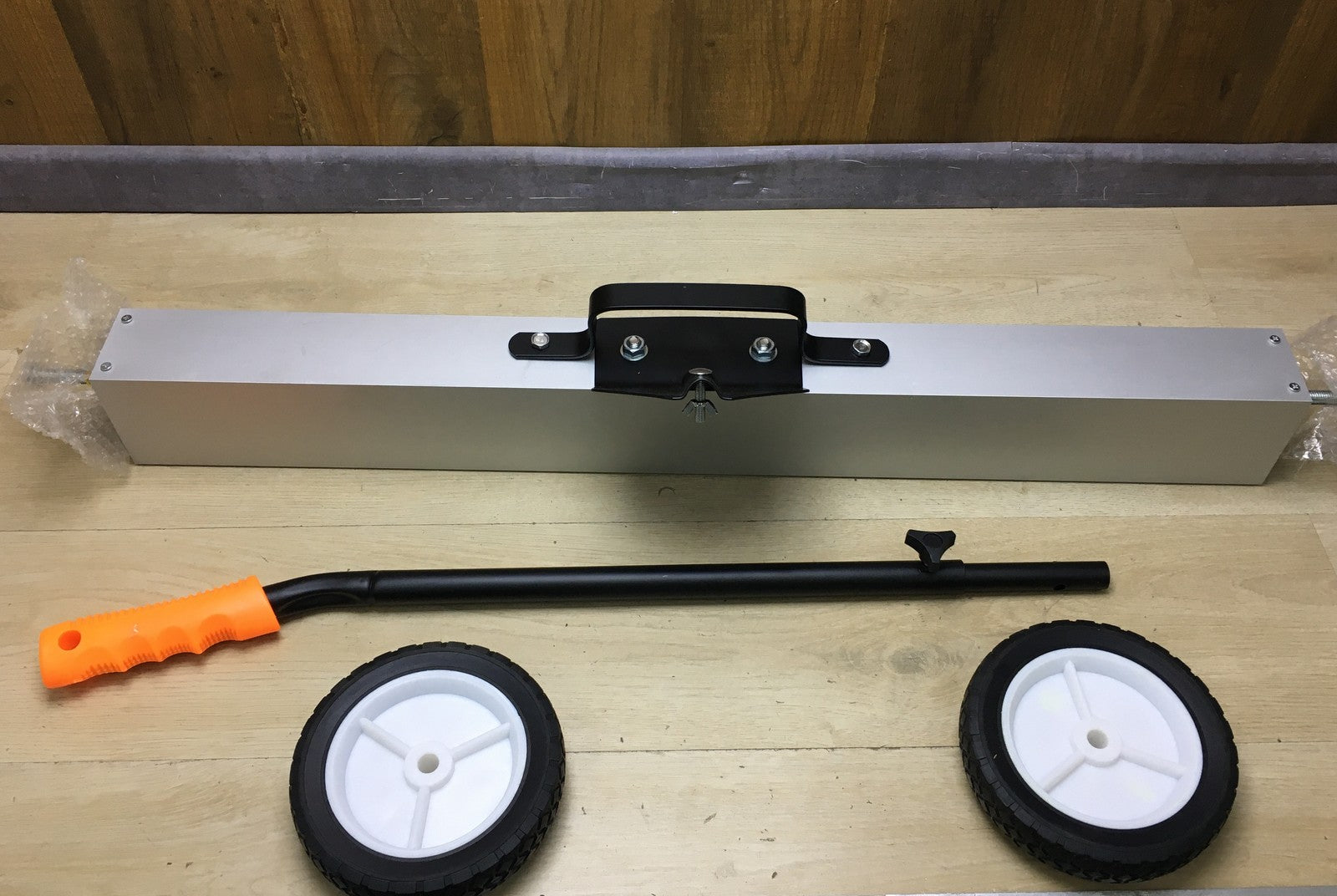 Neiko 36" x 3" x 4" Magnet Kehrmaschine Heavy Duty 61 cm Magnet Sweeper I35399