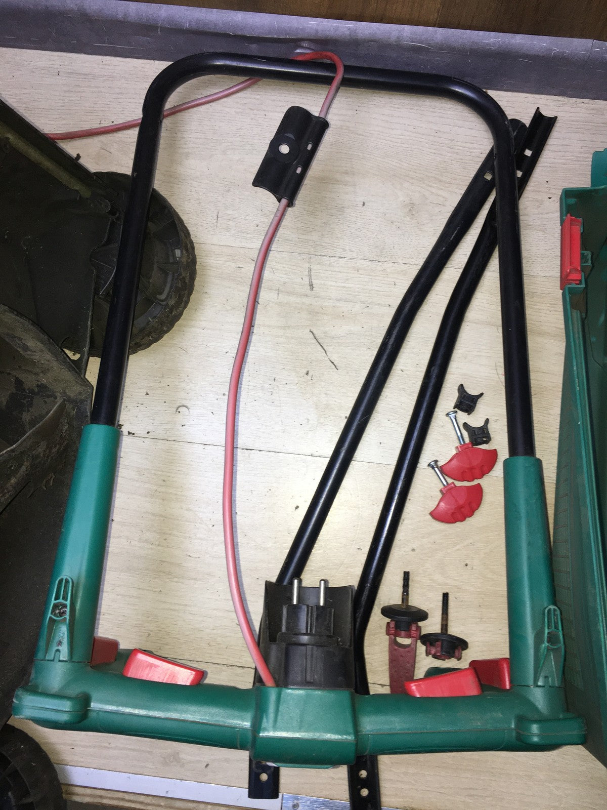 Bosch DIY ARM 34 Elektro-Rasenmäher Grasfangbox 1300 W, I35687